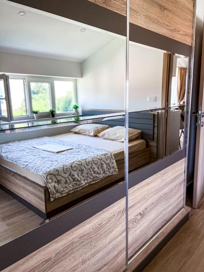 Mavalux Apartments Tivat Buitenkant foto
