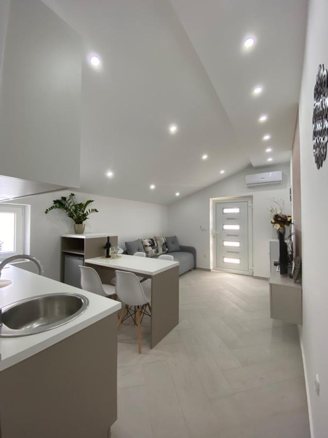 Mavalux Apartments Tivat Buitenkant foto
