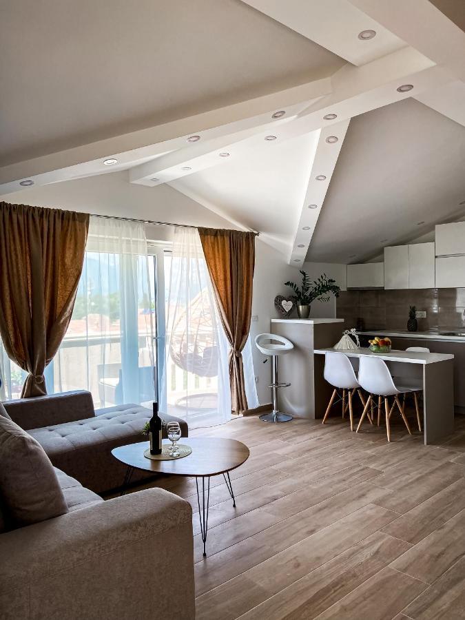 Mavalux Apartments Tivat Buitenkant foto