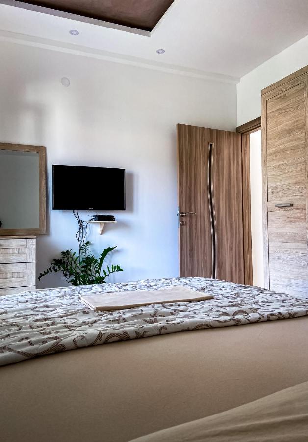 Mavalux Apartments Tivat Buitenkant foto
