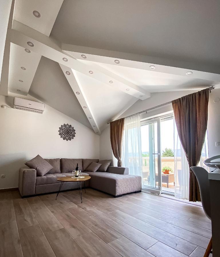 Mavalux Apartments Tivat Buitenkant foto