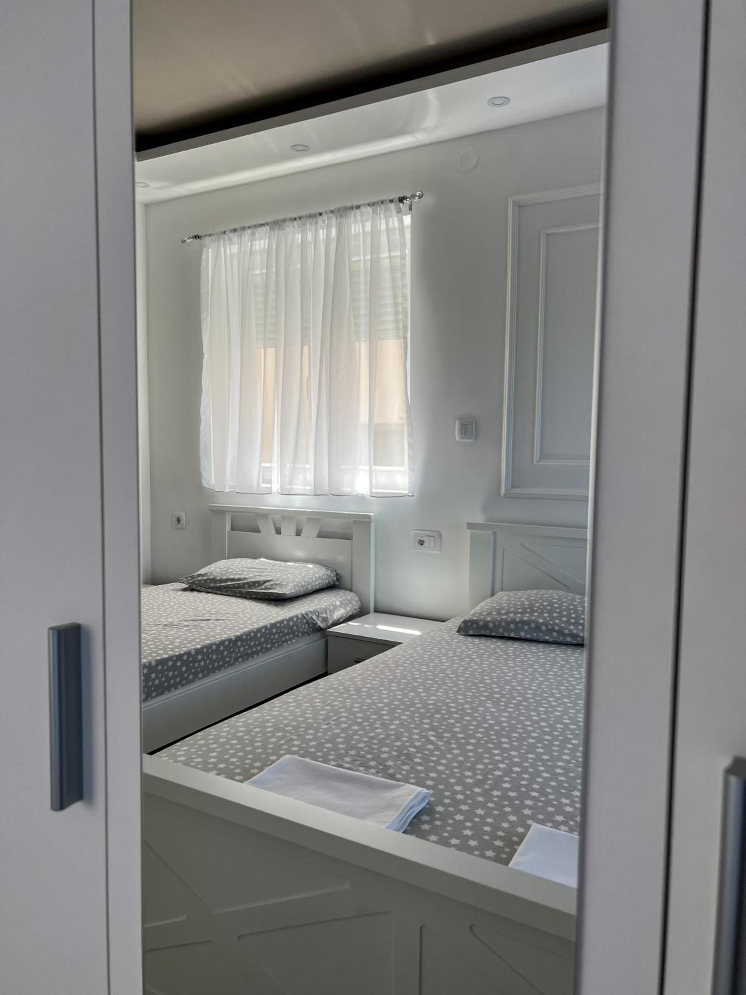 Mavalux Apartments Tivat Buitenkant foto