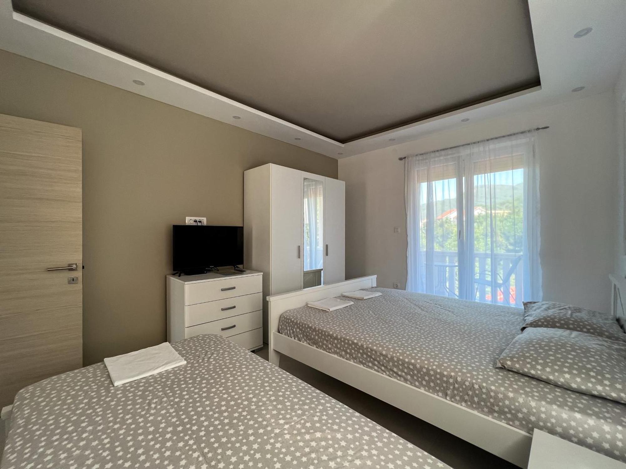 Mavalux Apartments Tivat Buitenkant foto