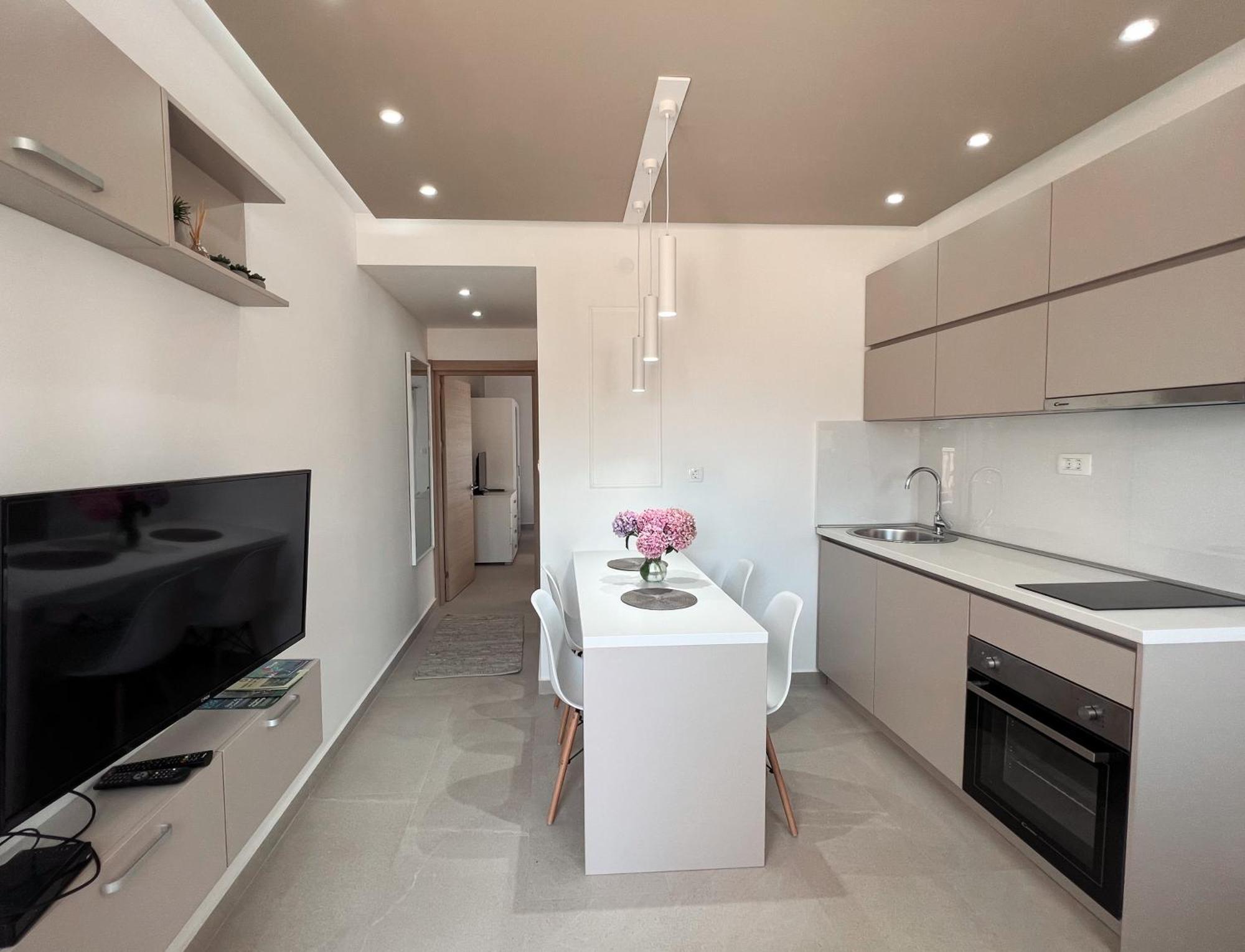 Mavalux Apartments Tivat Buitenkant foto