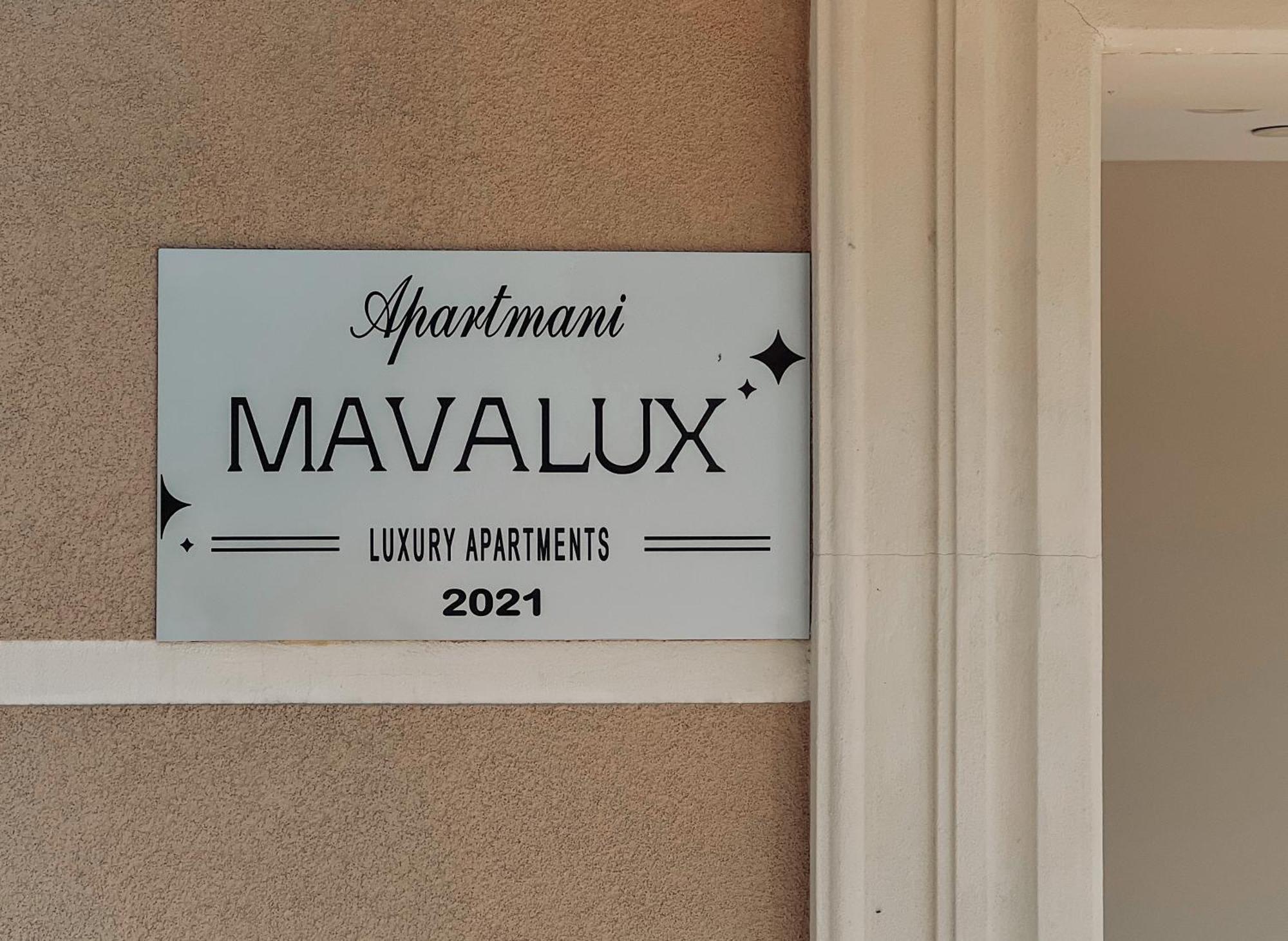 Mavalux Apartments Tivat Buitenkant foto
