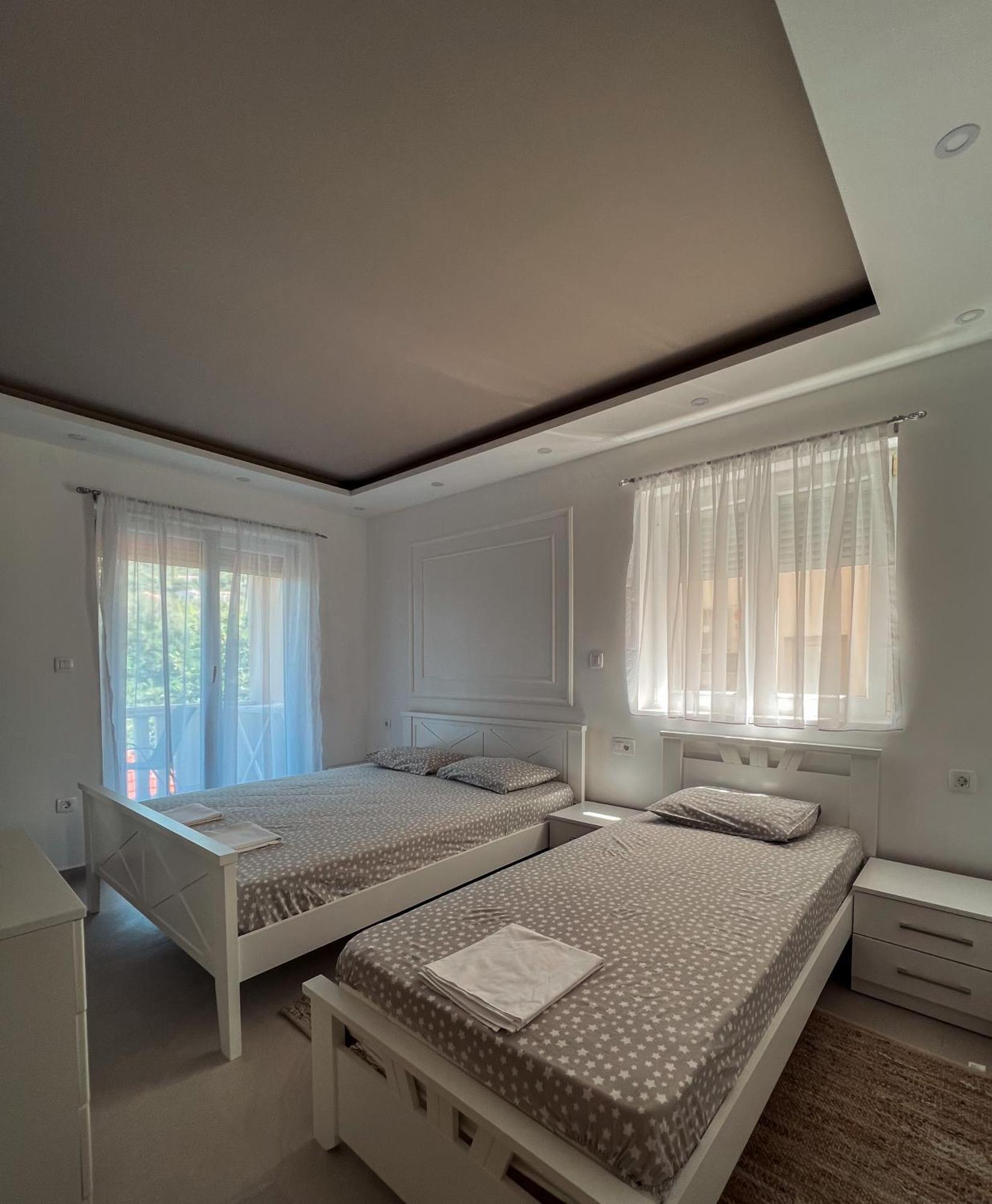 Mavalux Apartments Tivat Buitenkant foto