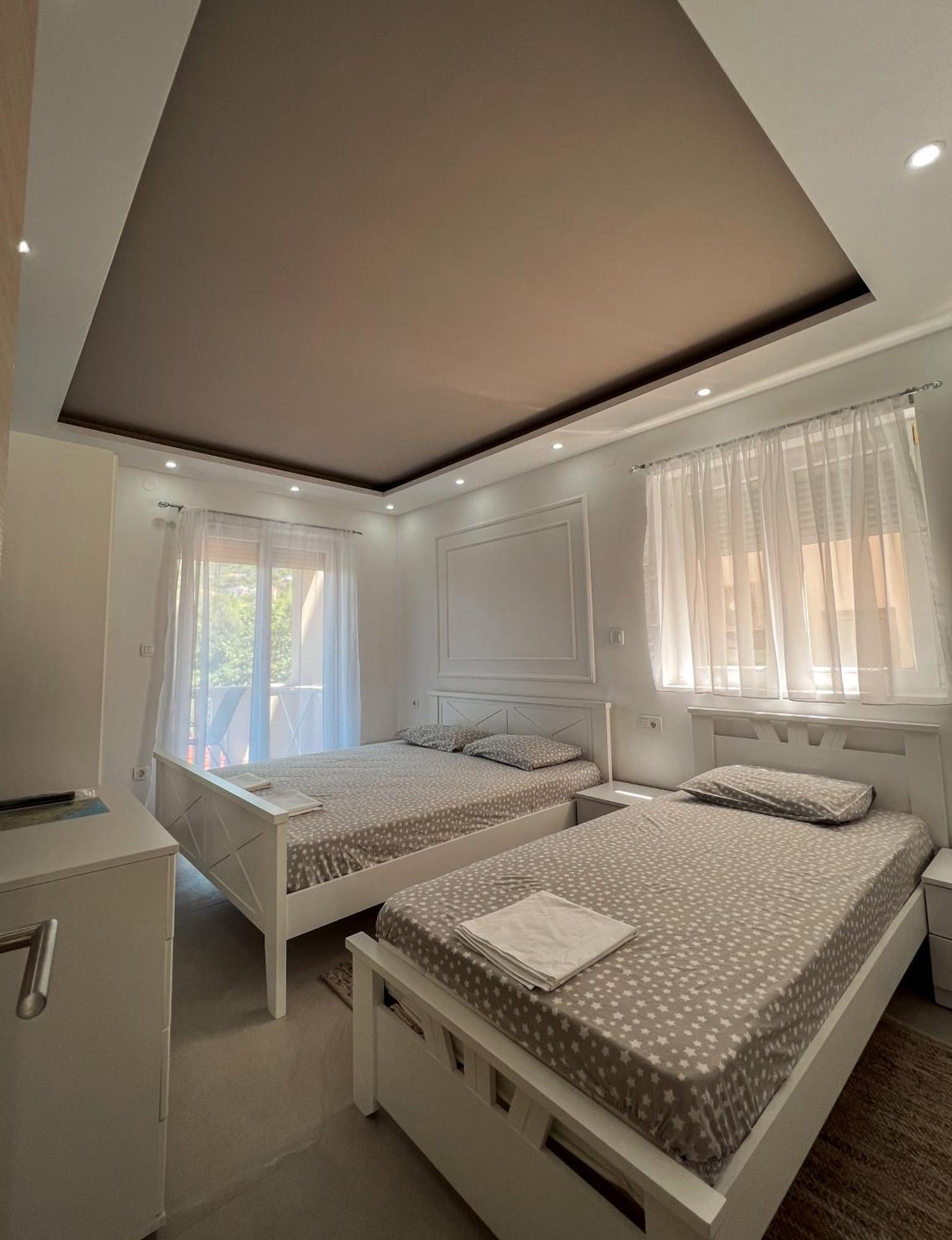 Mavalux Apartments Tivat Buitenkant foto